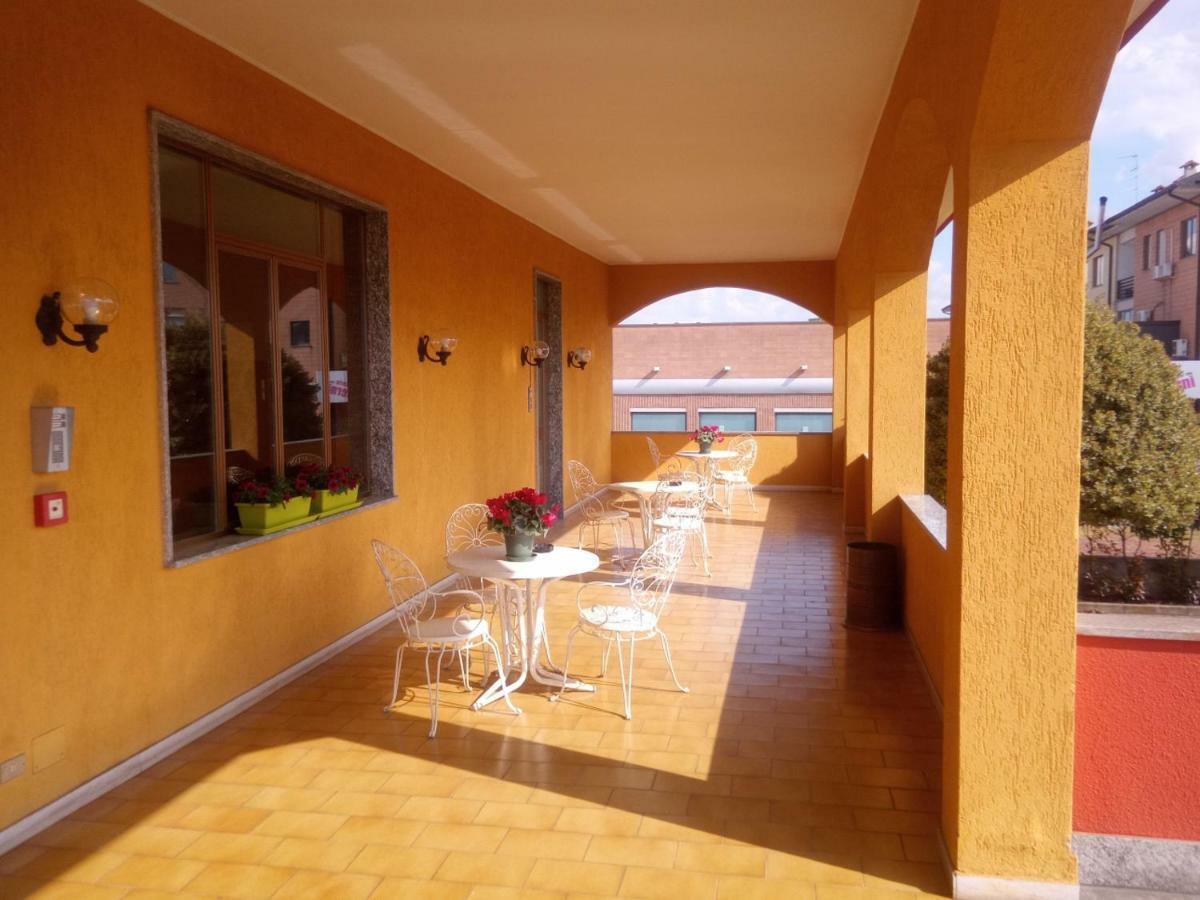 Hotel Baiardo Romagnano Sesia ภายนอก รูปภาพ